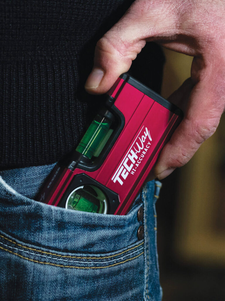 Livella Handy Level del Brand Corona, distribuito da Ullmann.