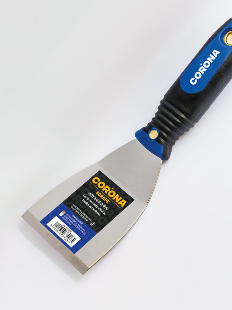 Spatola Magnum ricurva Scrape del Brand Corona, distribuito da Ullmann.